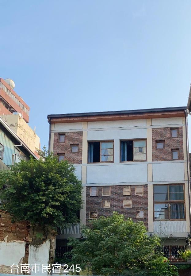 Tsai Yun Inn Tainan Esterno foto